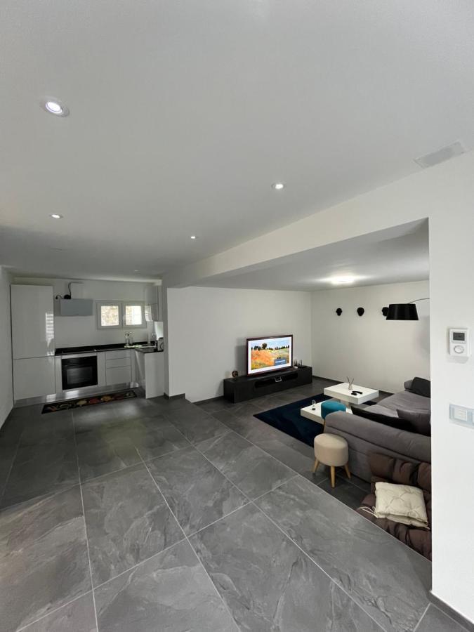 Entire Private House Villa Roveredo ภายนอก รูปภาพ